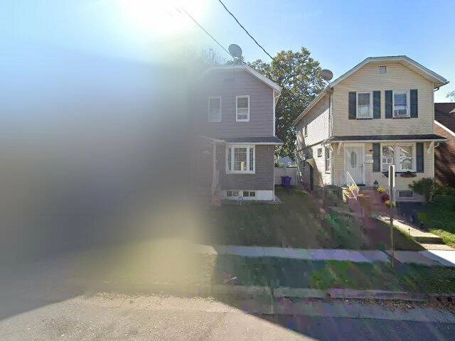 House image located at Linden, NJ 07036