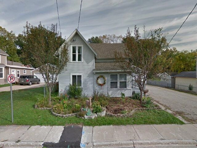 House image located at Appleton, WI 54911