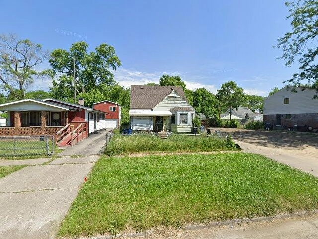 House image located at Flint, MI 48505