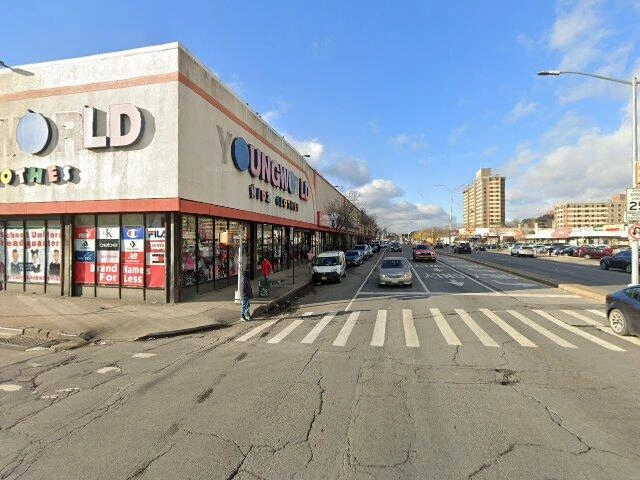 House image located at Lincoln Park, MI 48146