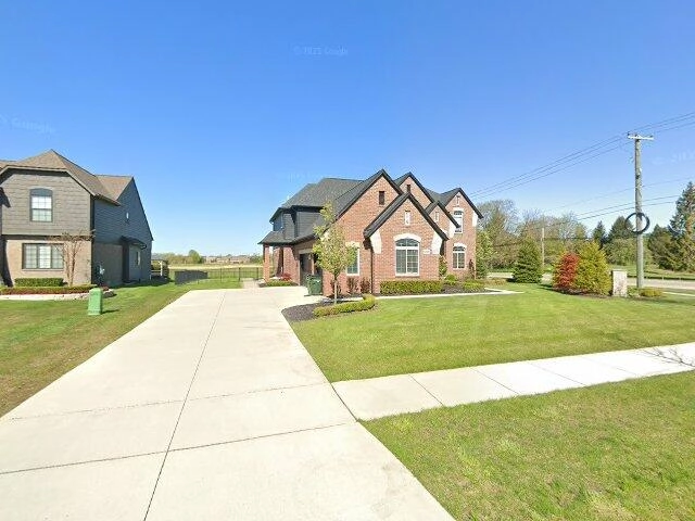 House image located at Utica, MI 48316