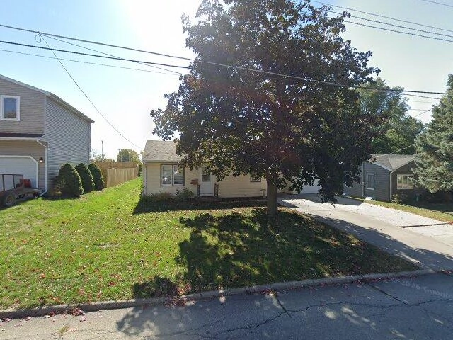 House image located at Newton, IA 50208