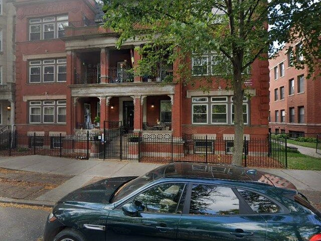 House image located at Chicago, IL 60653