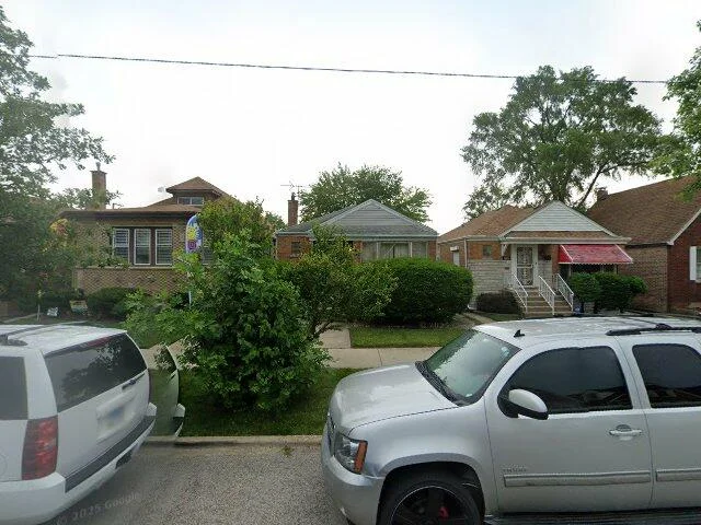 House image located at Chicago, IL 60628