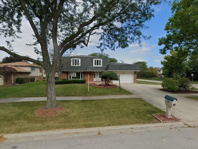 House image located at Darien, IL 60561
