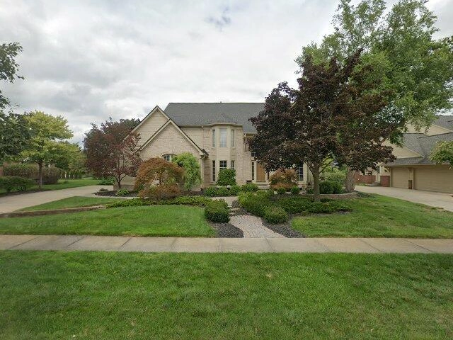 House image located at Novi, MI 48374