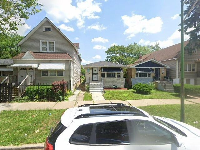 House image located at Chicago, IL 60620