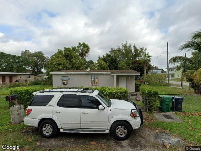 House image located at Miami, FL 33177