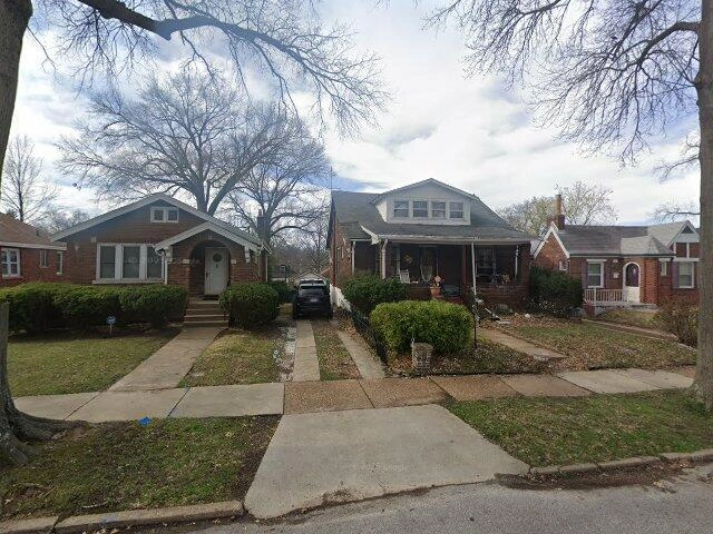 House image located at Saint Louis, MO 63121