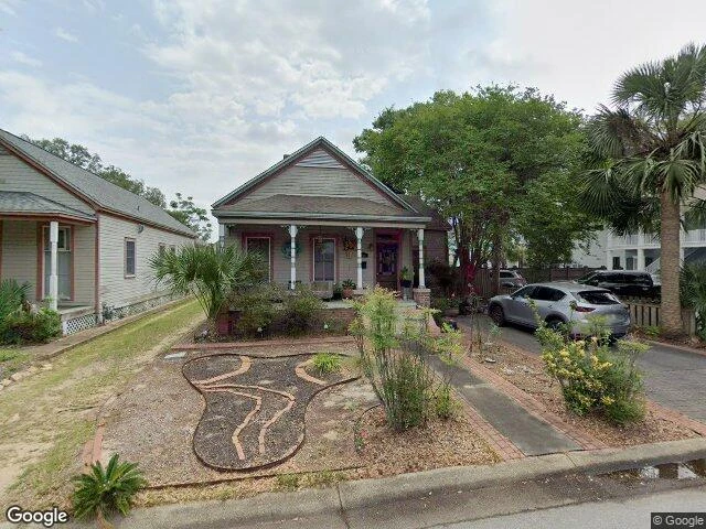 House image located at Pensacola, FL 32502