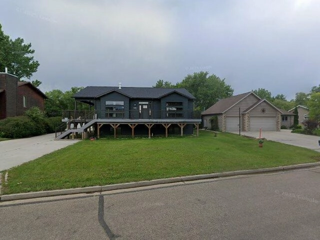 House image located at Mandan, ND 58554