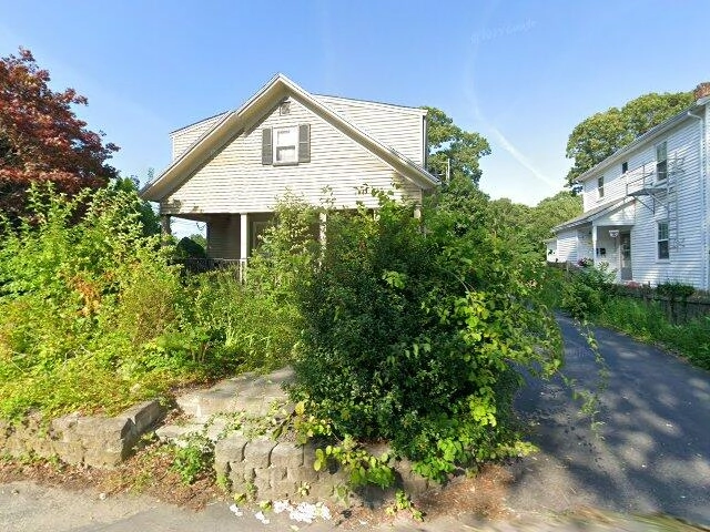 House image located at Taunton, MA 02780