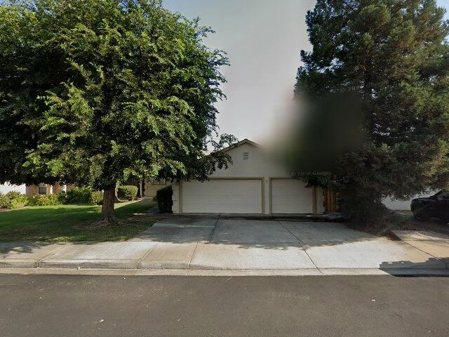 House image located at Oakdale, CA 95361