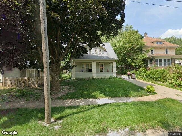 House image located at Freeport, IL 61032