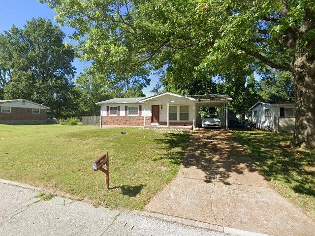 House image located at Saint Louis, MO 63138