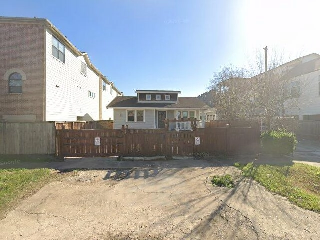 House image located at Houston, TX 77008