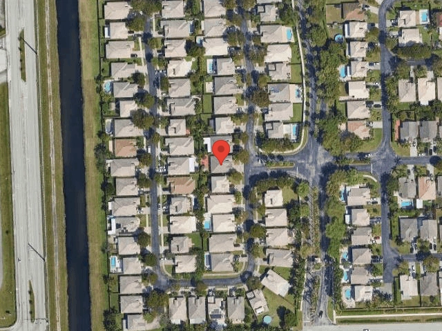 House image located at Miami, FL 33196