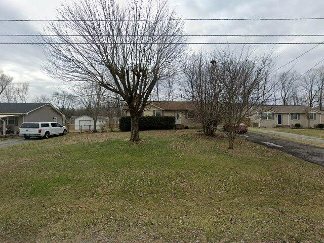 House image located at White House, TN 37188