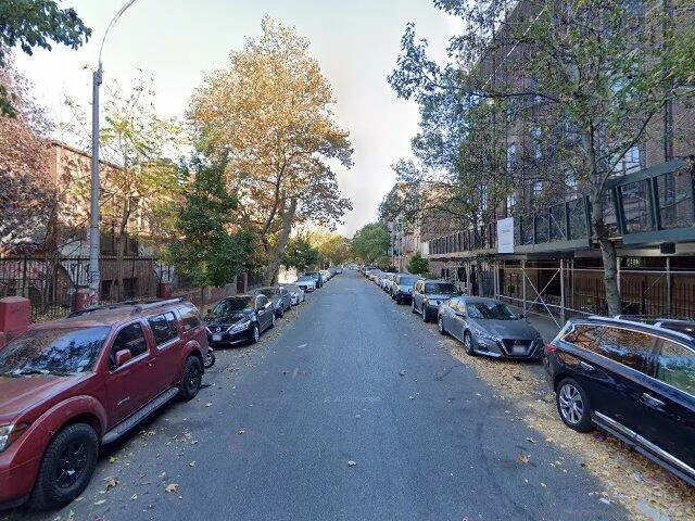 House image located at Detroit, MI 48204