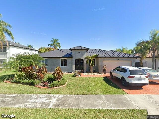 House image located at Miami, FL 33196