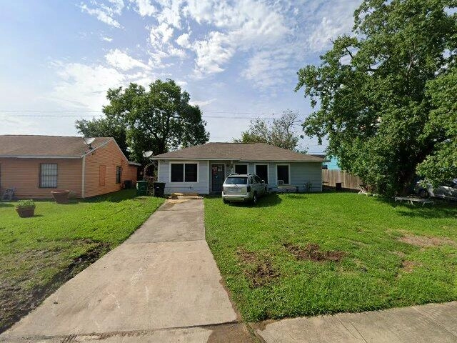 House image located at Houston, TX 77033
