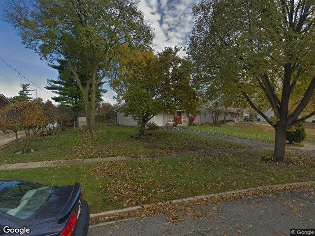 House image located at Geneva, IL 60134