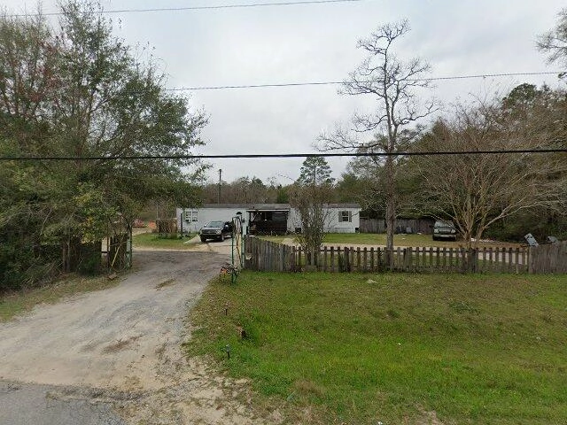 House image located at Crestview, FL 32536