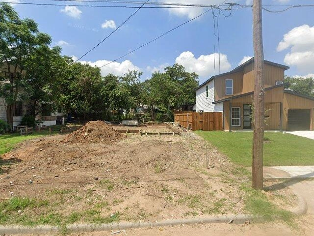 House image located at Dallas, TX 75215