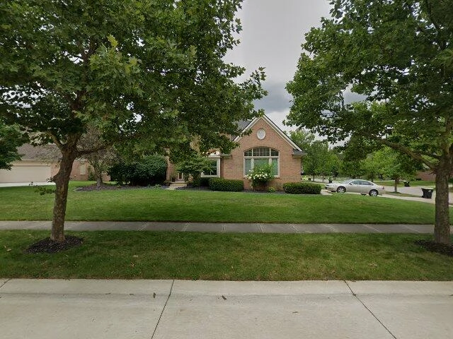 House image located at Novi, MI 48374