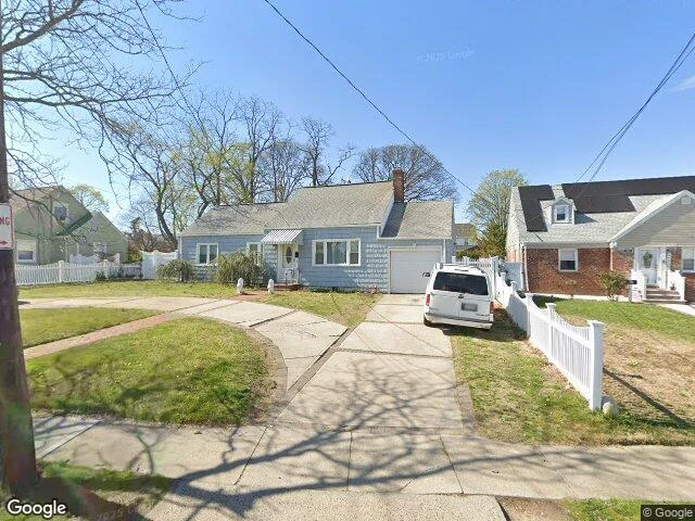 House image located at Freeport, NY 11520