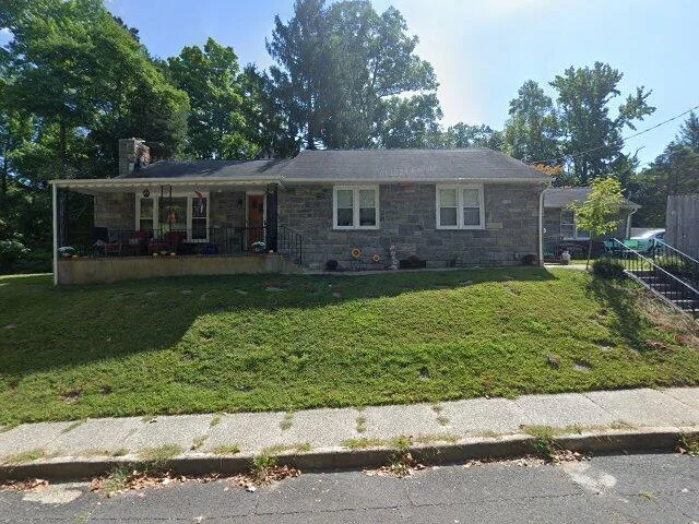 House image located at Clementon, NJ 08021