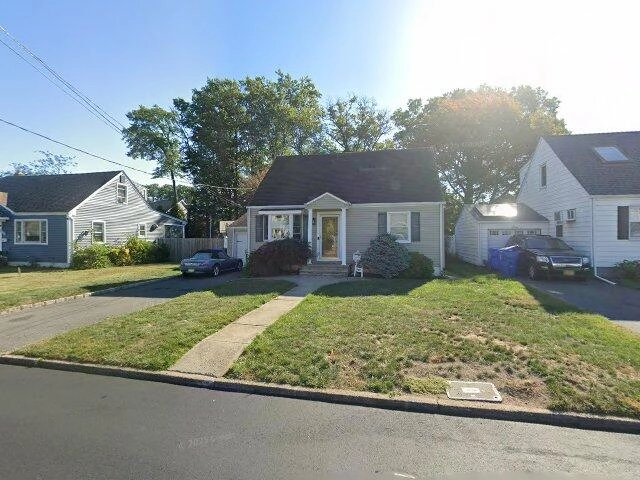 House image located at Woodbridge, NJ 07095