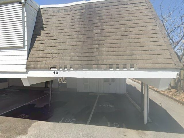 House image located at Houston, TX 77057