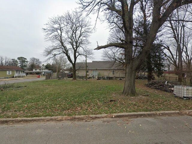 House image located at Sikeston, MO 63801