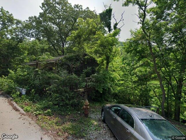 House image located at Irvine, KY 40336