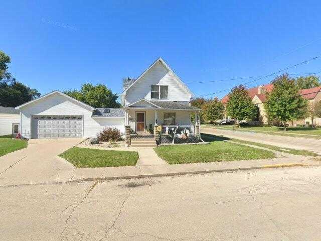 House image located at Dixon, IL 61021