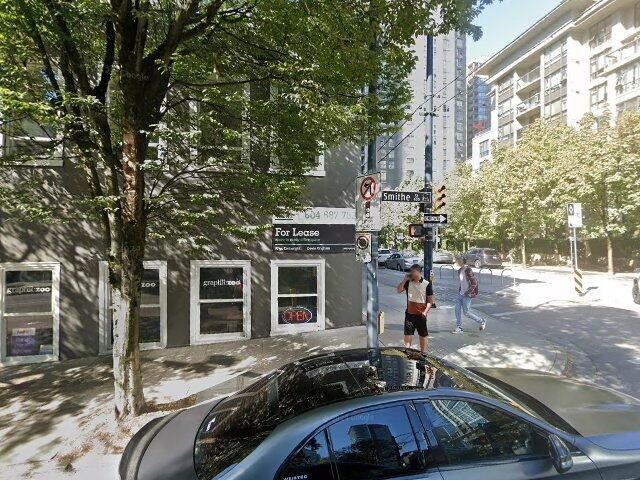 House image located at Aurora, IL 60506