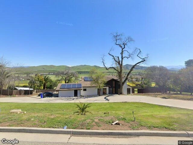 House image located at Porterville, CA 93257