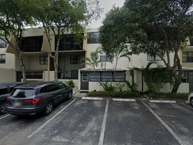 House image located at Miami, FL 33180