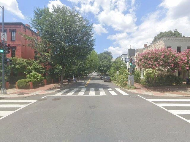 House image located at Warren, MI 48089