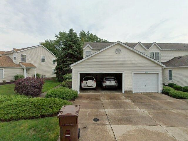 House image located at Akron, OH 44321