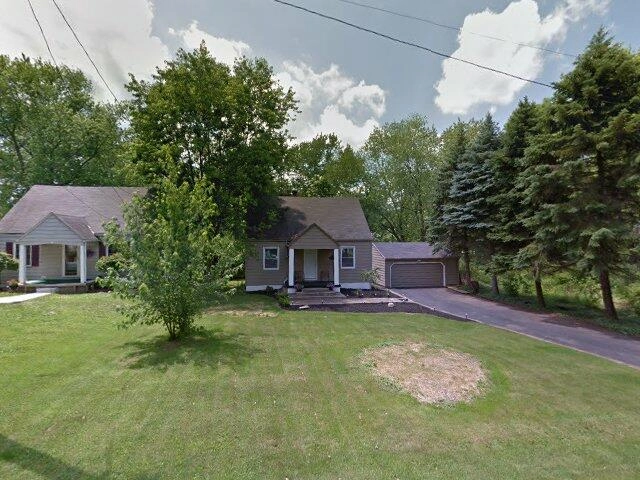 House image located at Hubbard, OH 44425