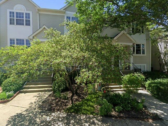 House image located at Aurora, IL 60504