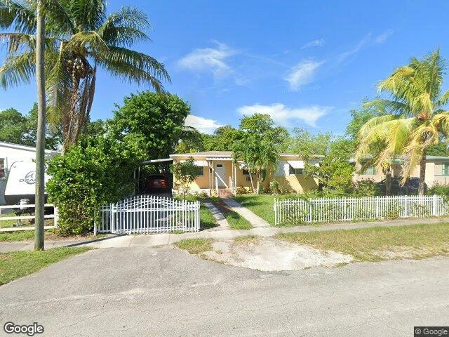 House image located at Miami, FL 33162