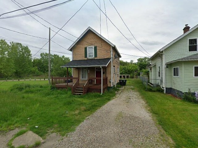 House image located at Akron, OH 44314