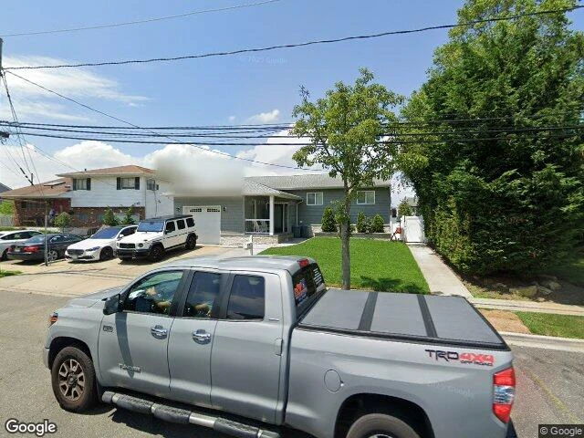 House image located at Freeport, NY 11520