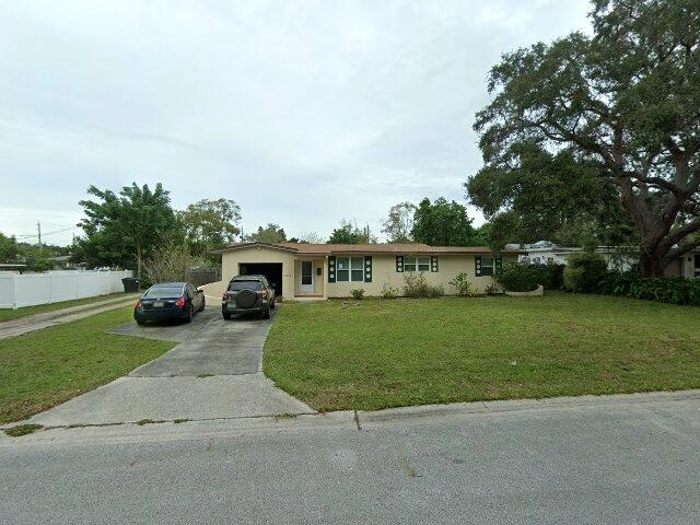 House image located at Saint Petersburg, FL 33713