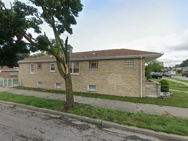 House image located at Chicago, IL 60652