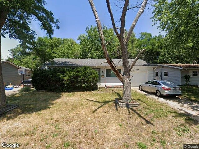 House image located at Pekin, IL 61554