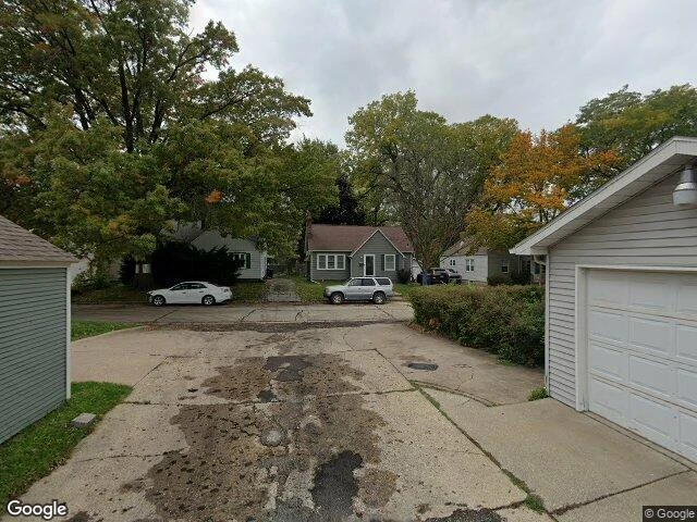 House image located at Moline, IL 61265